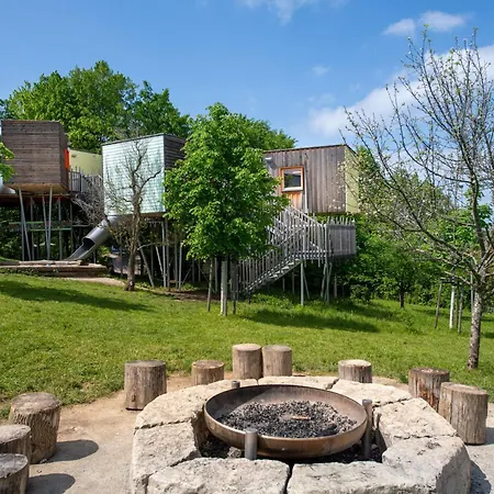 Hohenstaufen Hostel *