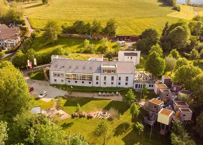 Hohenstaufen بيت شباب غوبينغِن